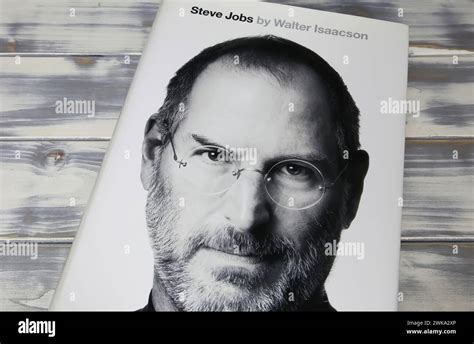  Walter Isaacson: Steve Jobs - A Portrait Painted in Pixels and Prose